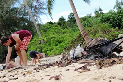 Projects Abroad volunteers on Conservation project in Cambodia Beach clean-up in Cambodia