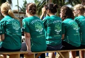 Volunteer Togo Volunteers working at our HIV/Aids placement in Togo assist local medical staff with administering HIV tests during an outreach.