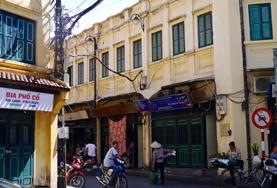 Volunteer Journalism Journalism interns gain valuable experience researching topical issues as they travel around Hanoi, Vietnam.