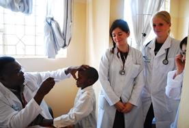 Volunteer Tanzania A group of Medicine volunteers spend time together at their internship in Tanzania.