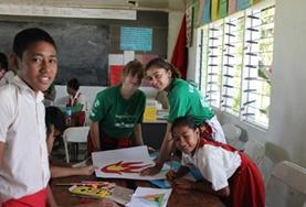 Volunteer Samoa High School Special volunteers work with school children at our Care & Community placement in Samoa.