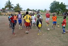 Volunteer Ethiopia School Sports volunteers in Ethiopia coach local school children and help to improve their fitness.